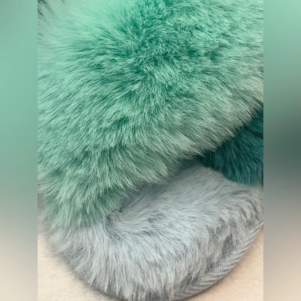 Cat & Jack Mint and Teal Cross Band Faux Fur Slippers Children’s / Kids Sz 4/5